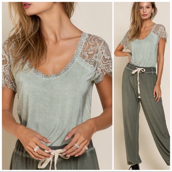 POL Sweetheart Scoop Neck Eyelash Tee - Picture 4 of 16